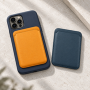 Porte-cartes magnétiques, finition orange et bleu — téléphone et coque non inclus